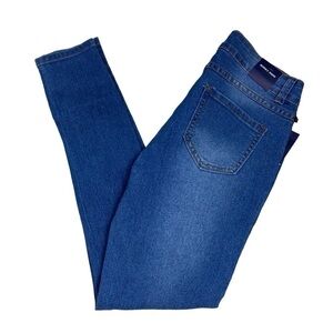 NWT Sofia’s Skinny Jeans